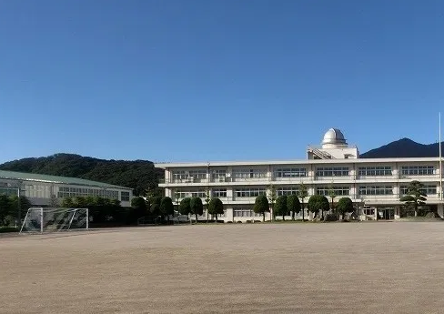 筑波東中　校舎画像