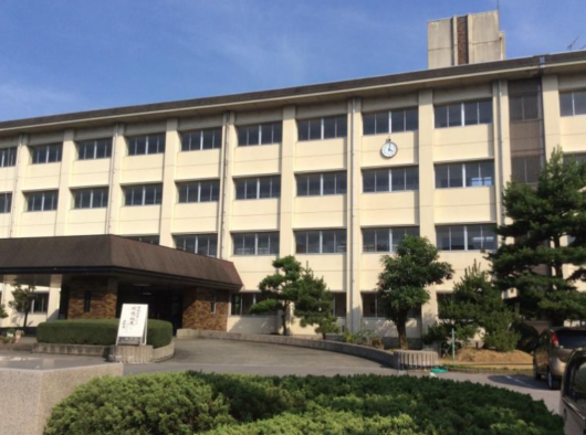 富山商業高校校舎画像
